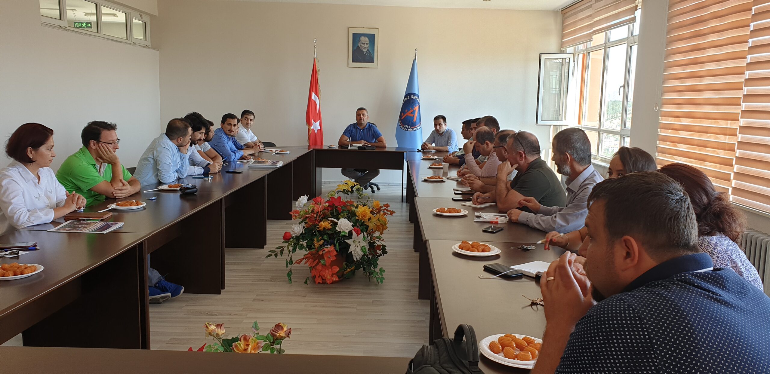 ELMALI MYO’DA YENİ DÖNEM ÖNCESİ TOPLANTI YAPILDI